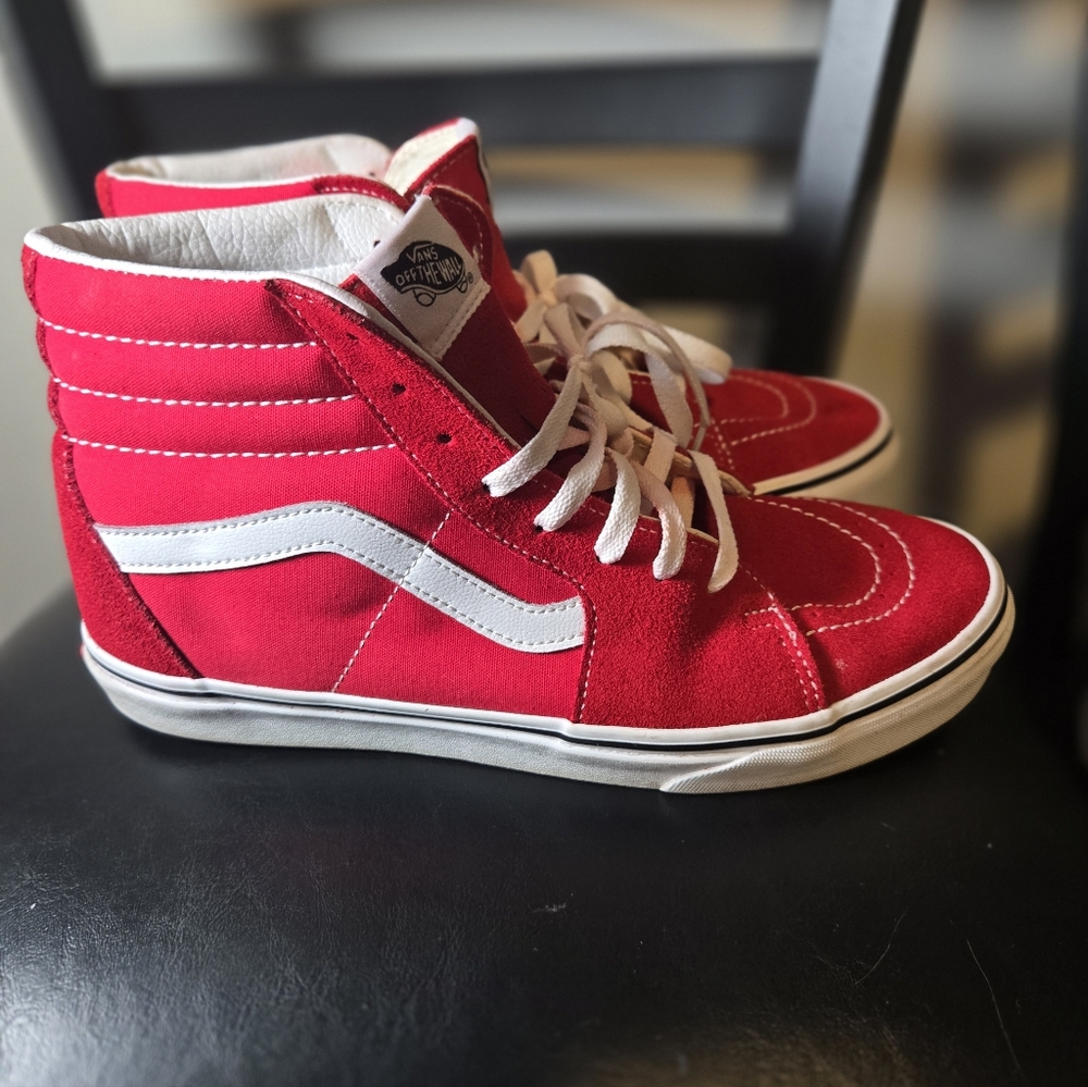 VansRed and White High-Top Sneakers Like New Size 10 ****